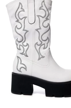 AZALEA WANG BLIZZARD CHUNKY WESTERN BOOT IN WHITE BLACK -Azalea Wang store azalea wang blizzard chunky western boot in white black white 5 5