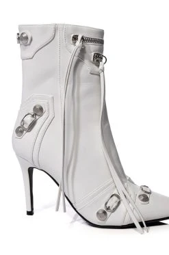 AZALEA WANG BROOKLYN PU BOOTIE IN WHITE -Azalea Wang store azalea wang brooklyn pu bootie in white white 5 5