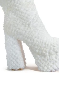 AZALEA WANG COZY CUTIE FAUX FUR CHUNKY PLATFORM BOOT IN WHITE -Azalea Wang store azalea wang cozy cutie faux fur chunky platform boot in white white 5 5