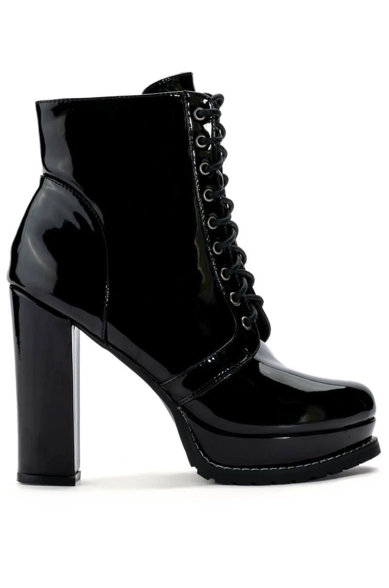 AZALEA WANG FREDDIE CHUNKY LACE UP BOOTIE IN BLACK 4 AZALEA WANG FREDDIE CHUNKY LACE UP BOOTIE IN BLACK - Image 2