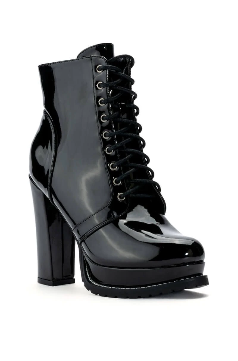 AZALEA WANG FREDDIE CHUNKY LACE UP BOOTIE IN BLACK 5 AZALEA WANG FREDDIE CHUNKY LACE UP BOOTIE IN BLACK - Image 3