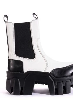 AZALEA WANG KELIANNA CHUNKY BOOT IN WHITE -Azalea Wang store azalea wang kelianna chunky boot in white white 5 5