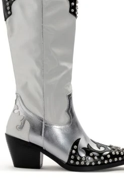 AZALEA WANG KNOX RHINESTONE EMBELLISHED WESTERN BOOT IN WHITE BLACK -Azalea Wang store azalea wang knox rhinestone embellished western boot in white black white black 5 5