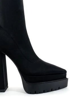 AZALEA WANG LEAH CHUNKY BOOTIE IN BLACK -Azalea Wang store azalea wang leah chunky bootie in black black 5 5 c1