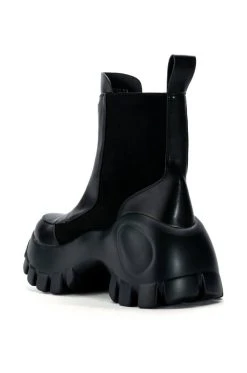 AZALEA WANG NORTH ZIP CHUNKY BOOT IN BLACK -Azalea Wang store azalea wang north zip chunky boot in black black 4 4