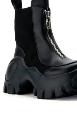 AZALEA WANG NORTH ZIP CHUNKY BOOT IN BLACK -Azalea Wang store azalea wang north zip chunky boot in black black 5 5