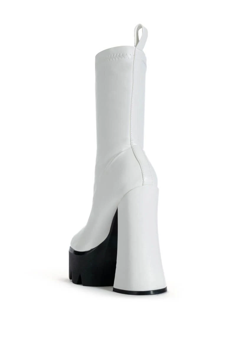 AZALEA WANG TATI CHUNKY BOOT IN WHITE 6 AZALEA WANG TATI CHUNKY BOOT IN WHITE - Image 4