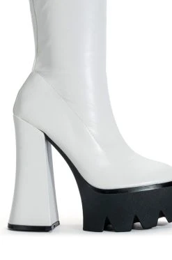 AZALEA WANG TATI CHUNKY BOOT IN WHITE 11 AZALEA WANG TATI CHUNKY BOOT IN WHITE -Azalea Wang store azalea wang tati chunky boot in white white 5 5