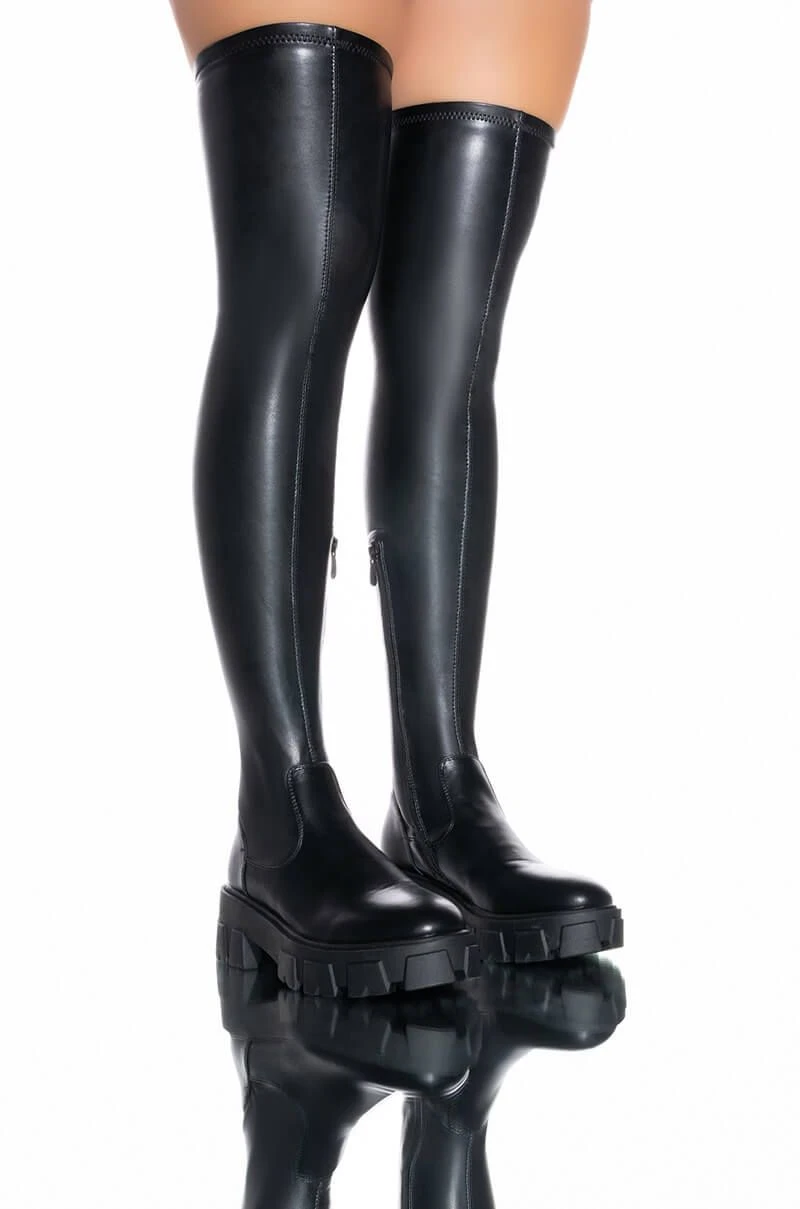**SLIM FIT** AZALEA WANG LATE NIGHTS FITTED OVER THE KNEE FLATFORM BOOT WITH 4 WAY STRETCH 3 **SLIM FIT** AZALEA WANG LATE NIGHTS FITTED OVER THE KNEE FLATFORM BOOT WITH 4 WAY STRETCH