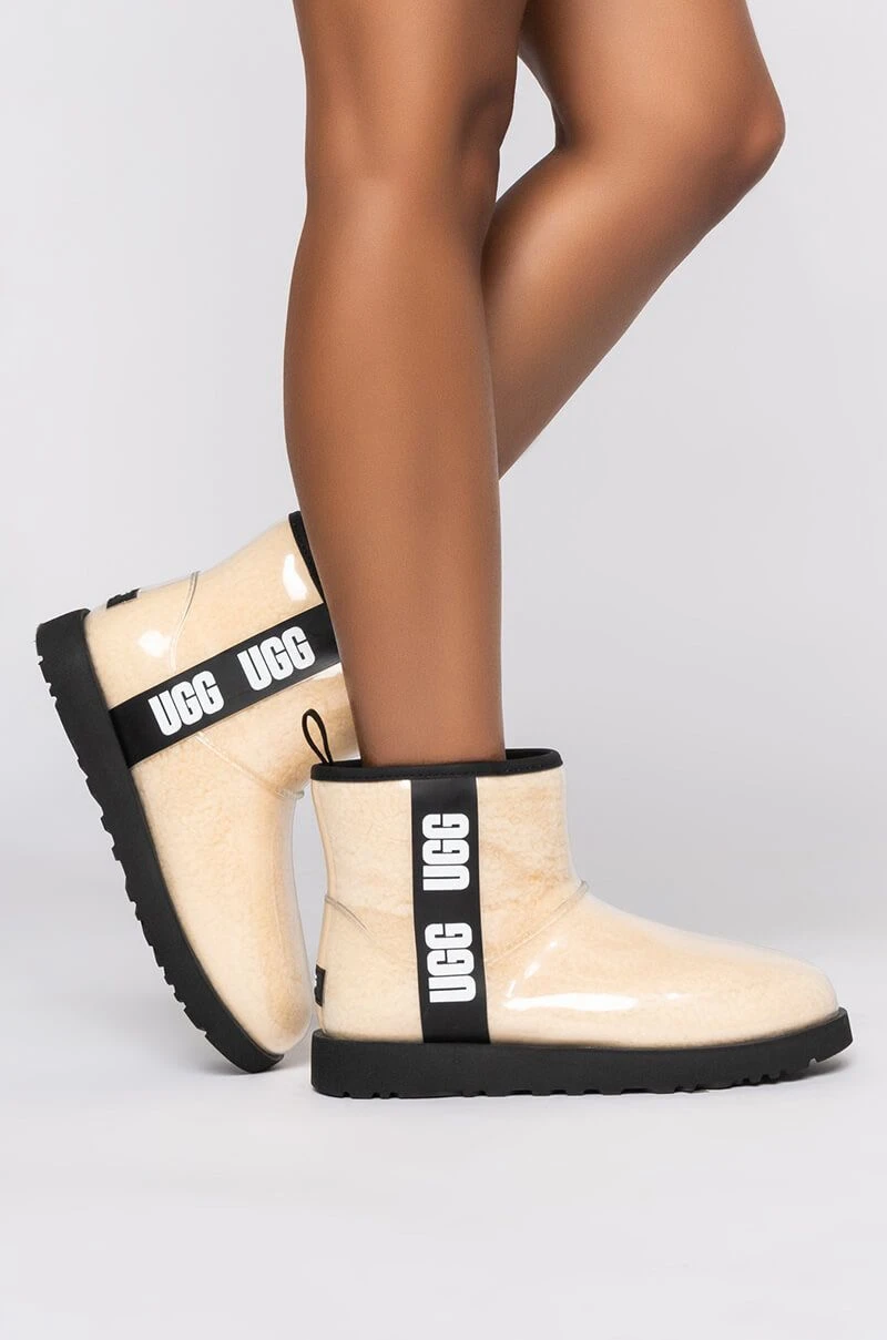 UGG WOMEN'S CLASSIC CLEAR MINI LOGO BOOTIE 4 UGG WOMEN'S CLASSIC CLEAR MINI LOGO BOOTIE - Image 2